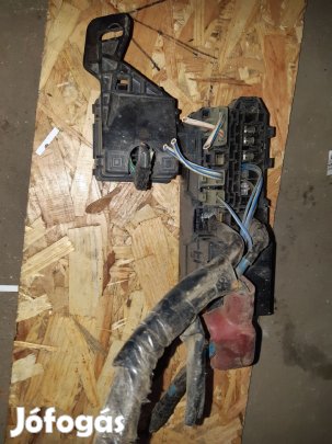 Suzuki Ignis 03-07 Biztosítéktábla / Relé Tábla