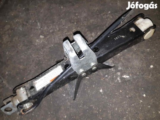 Suzuki Ignis 03-07 Emelő