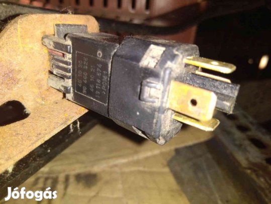 Suzuki Ignis 03-07 Féklámpa Kapcsoló