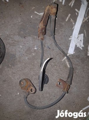 Suzuki Ignis 03-07 Jobb Első ABS Jeladó