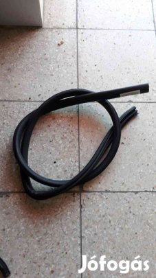 Suzuki Ignis 03-07 Jobb Első Ajtó Gumikéder