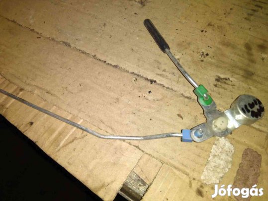 Suzuki Ignis 03-07 Jobb Hátsó Ajtózáró Gomb