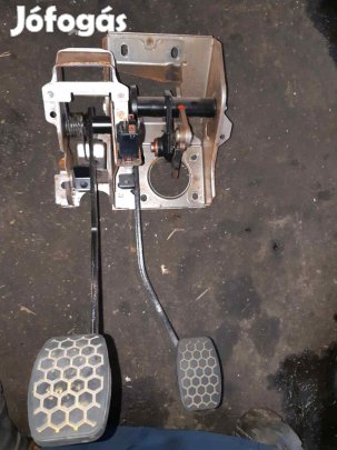 Suzuki Ignis 03-07 Pedálsor: Kuplung + Fék