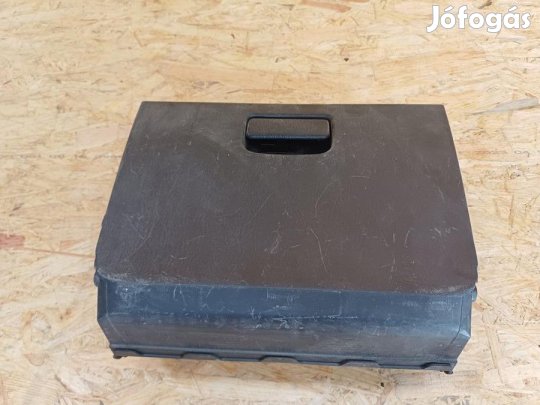 Suzuki Ignis I (2000-2005) Kesztyűtartó