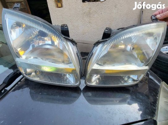 Suzuki Ignis első fényszórópár