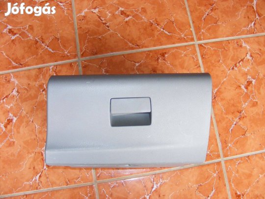 Suzuki Ignis kesztyűtartó eladó