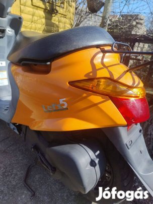 Suzuki LET'S 5 Robogó