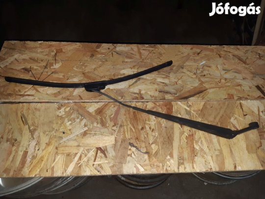 Suzuki Liana Bal Első Ablaktörlő Kar