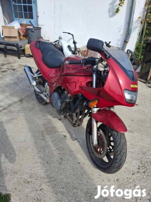 Suzuki Rf 400 bontott alkatrészek