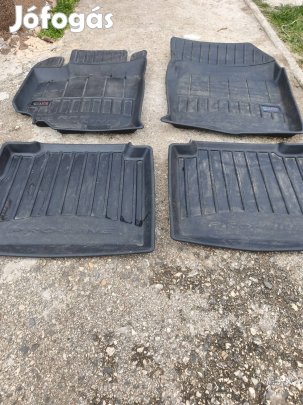 Suzuki SX4 S-Cross méretpontos gumiszőnyeg garnitúra