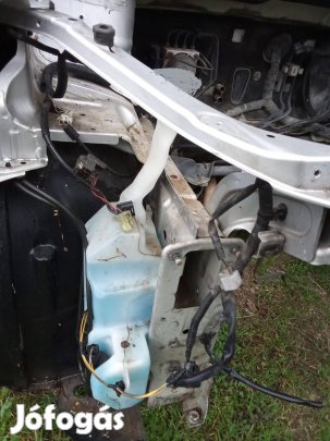 Suzuki SX4 ablakmosó tartály motorral