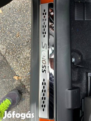 Suzuki S Cross 2013-2026 4 részes küszöbvédő szett