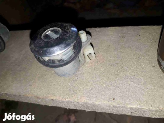 Suzuki Samurai SJ413 Zárbetét