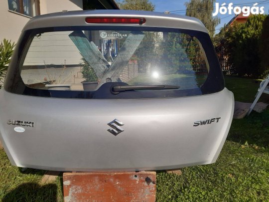 Suzuki Swift 1.2 csomagtér ajtó