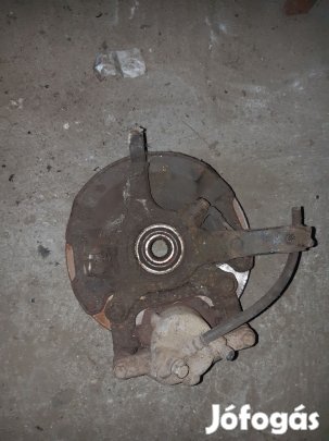 Suzuki Swift III 04-10 Bal Első Csonkállvány Kerékaggyal + Féknyereg