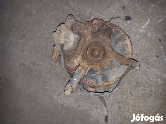 Suzuki Swift III 04-10 Bal Első Csonkállvány Kerékaggyal + Féknyereg