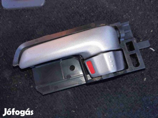 Suzuki Swift III 04-10 Bal Hátsó Belső Ajtókilincs