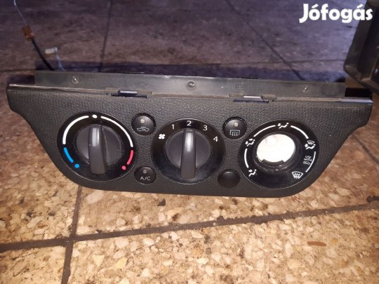Suzuki Swift III 04-10 Fűtéskapcsoló