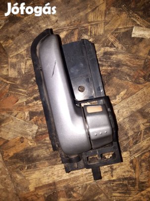 Suzuki Swift III 04-10 Jobb Első Belső Ajtókilincs