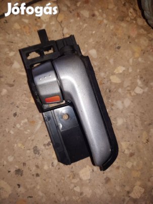 Suzuki Swift III 04-10 Jobb Első Belső Ajtókilincs