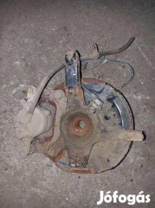 Suzuki Swift III 04-10 Jobb Első Csonkállvány Kerékaggyal + Féknyereg