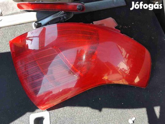 Suzuki Swift III 04-10 Jobb Hátsó Lámpabúra