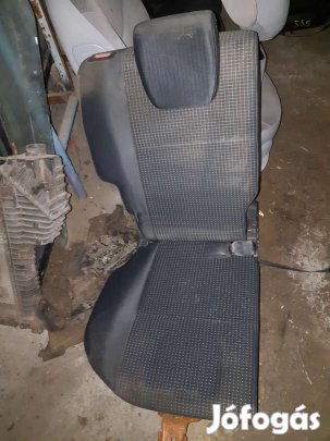 Suzuki Swift III 04-10 Jobb Hátsó Ülés