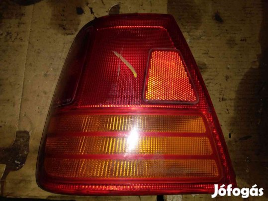 Suzuki Swift II 92-03 Bal Hátsó Lámpabúra