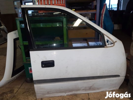 Suzuki Swift II 92-03 Jobb Első Ajtó