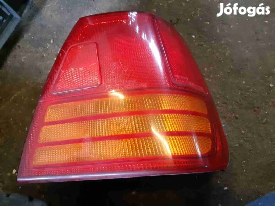 Suzuki Swift II 92-03 Jobb Hátsó Lámpa