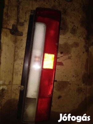 Suzuki Swift II 92-03 Jobb Hátsó Lámpabúra