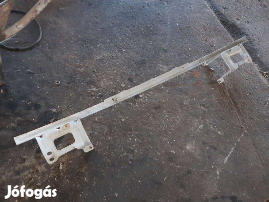 Suzuki Swift II 92-96 Első Lökhárító Merevítő