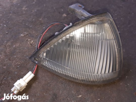 Suzuki Swift II 92-96 Jobb Első Helyzetjelző Lámpa