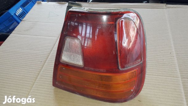 Suzuki Swift II 92-96 Jobb Hátsó Lámpabúra