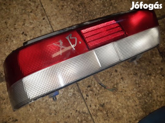 Suzuki Swift II 96-03 Bal Hátsó Lámpa