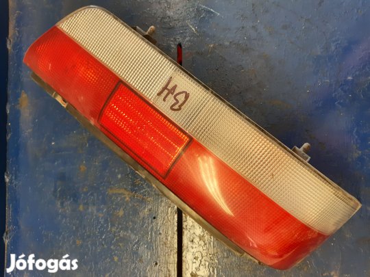 Suzuki Swift II 96-03 Bal Hátsó Lámpa