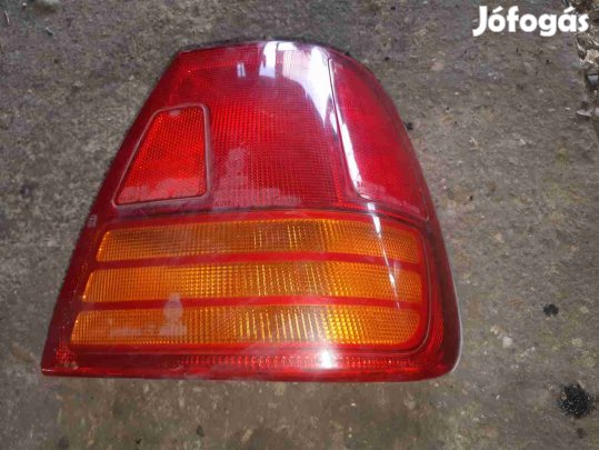 Suzuki Swift II 96-03 Jobb Hátsó Lámpa