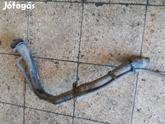 Suzuki Swift II 96-03 Üzemanyag Betöltő Cső