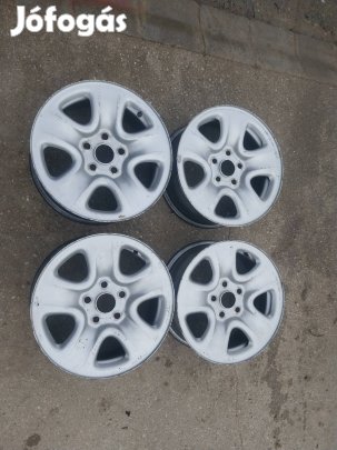 Suzuki Vitara 16 felni 