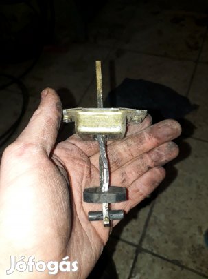 Suzuki Vitara Bal Első Ajtó Nyitáshatároló