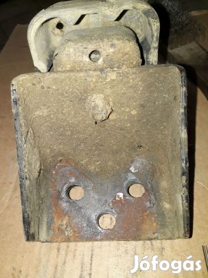 Suzuki Vitara Bal Motortartó Bak