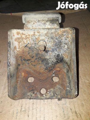 Suzuki Vitara Bal Motortartó Bak