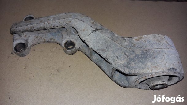 Suzuki Vitara Differenciálmű Tartó Konzol