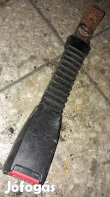 Suzuki Vitara Első Biztonsági Öv Csatlakozó