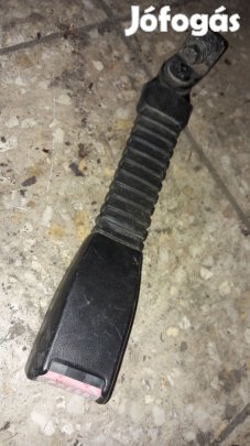 Suzuki Vitara Első Biztonsági Öv Csatlakozó