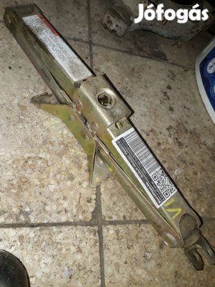 Suzuki Vitara Emelő