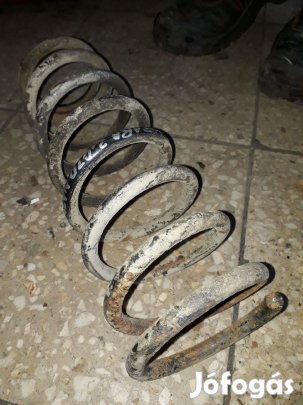 Suzuki Vitara Hátsó Rugó