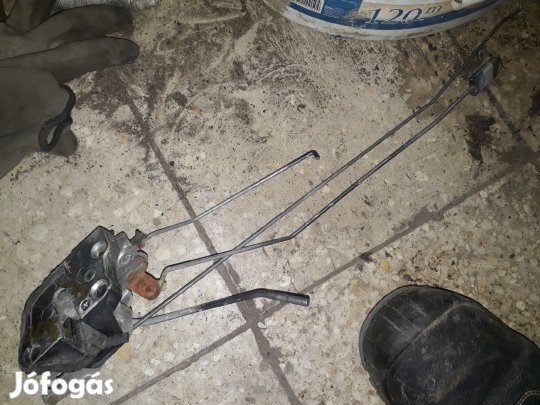 Suzuki Vitara Jobb Első Ajtó Zárszerkezet