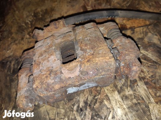 Suzuki Vitara Jobb Első Féknyereg