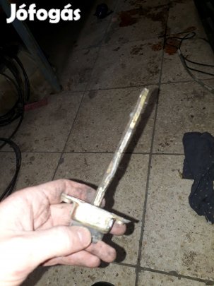 Suzuki Vitara Jobb Hátsó Ajtó Nyitáshatároló